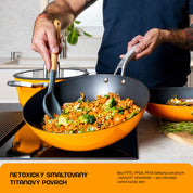 Tenkostenna litina s titanem – panve, hrnce a kastrol pro moderni kuchyn