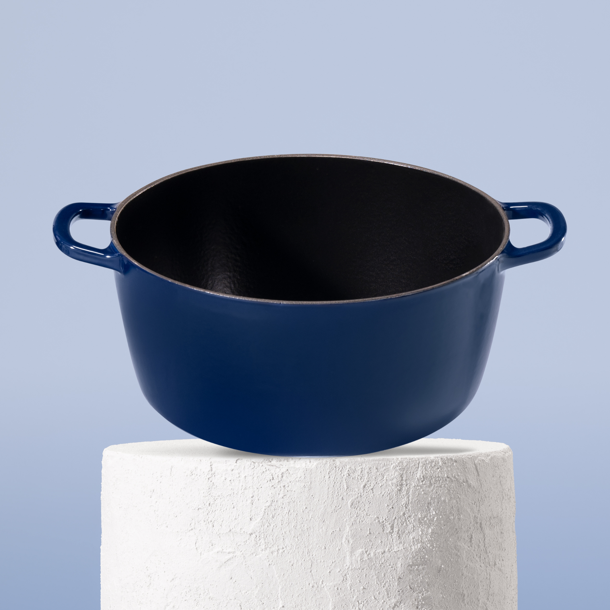 Prémiový litinový hrnec 28 cm se smaltovaným povrchem pro dokonalé výsledky vaření. Nepřilnavý povrch, snadná údržba. Barva: modrá.