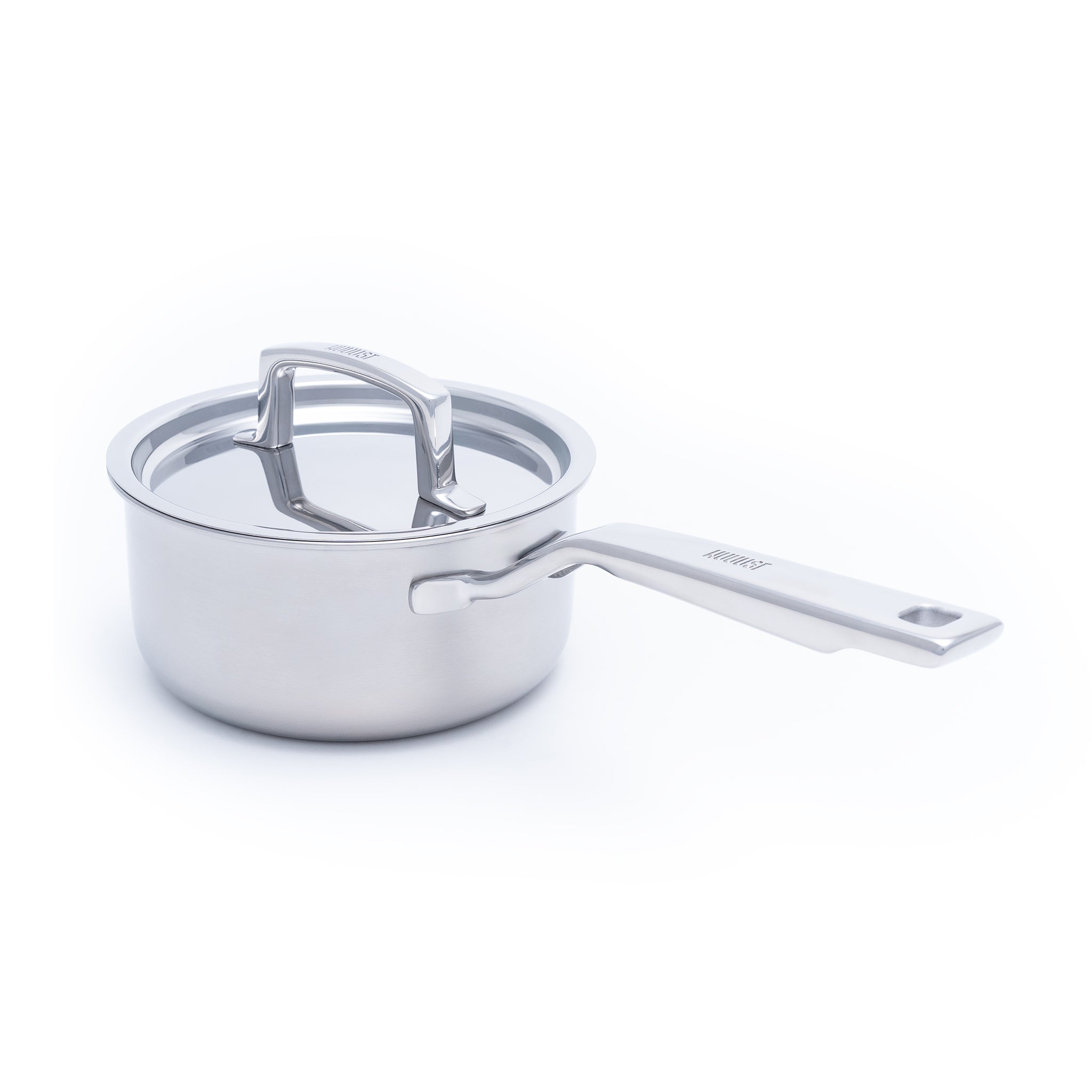 Nerezový vícevrstvý rendlík o průměru 16 cm, ideální pro přípravu omáček a menších pokrmů.