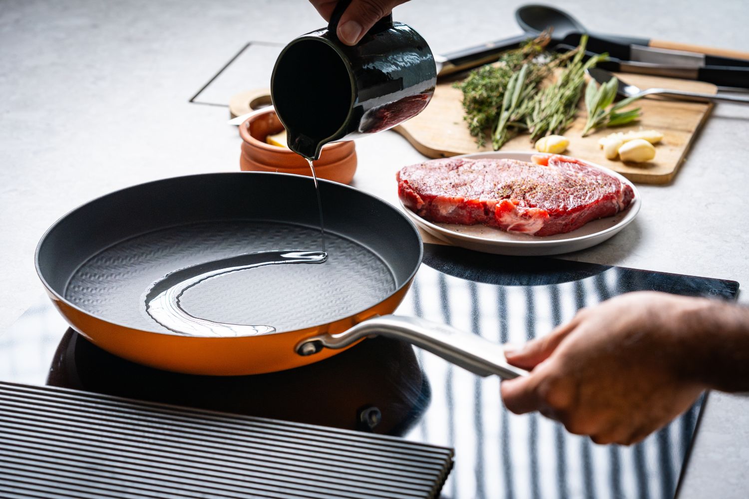 Jak pripravit tenkostenne litinove nadobi s titanem pro vareni