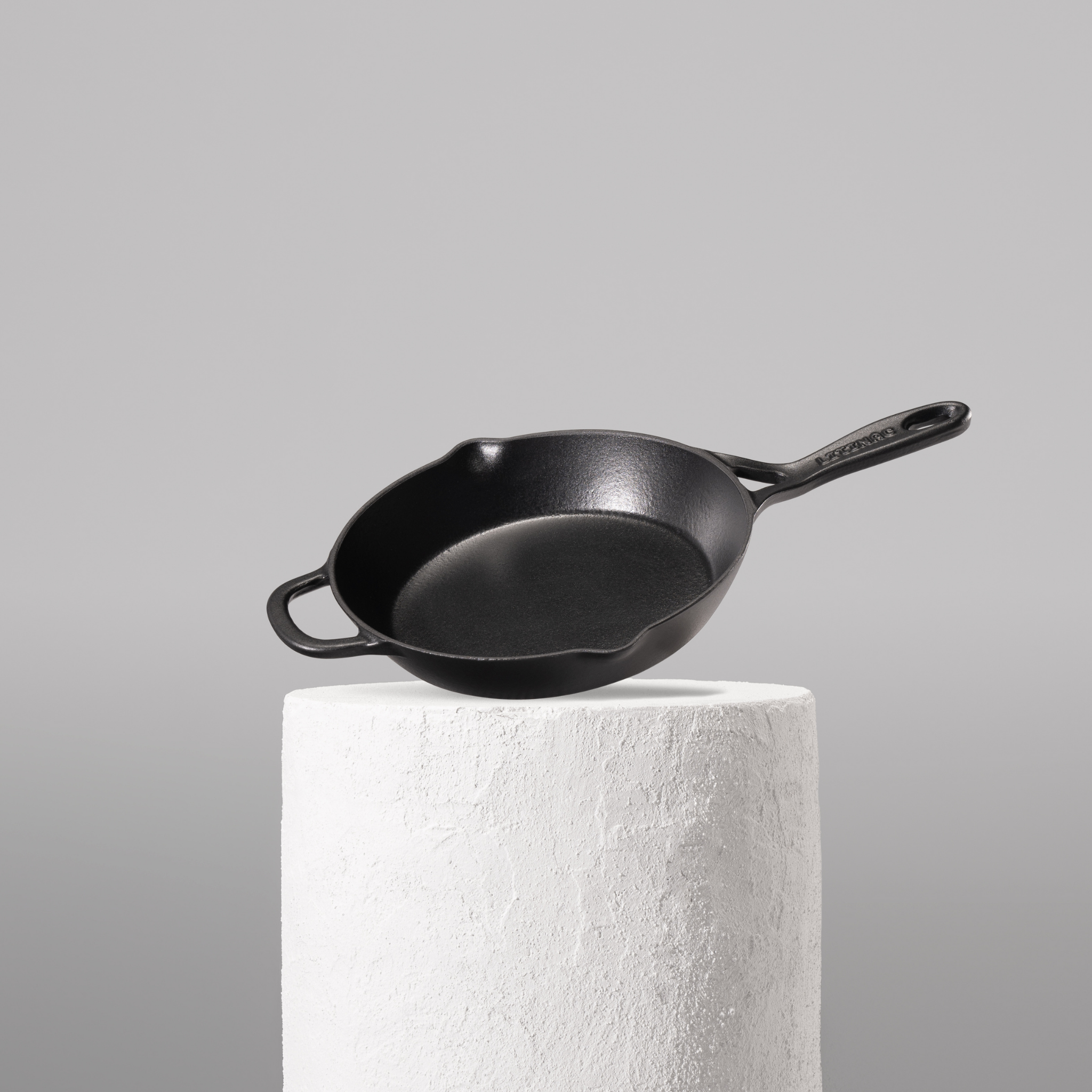 Smaltovaná litinová pánev