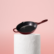 Granátově červená