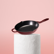 Granátově červená