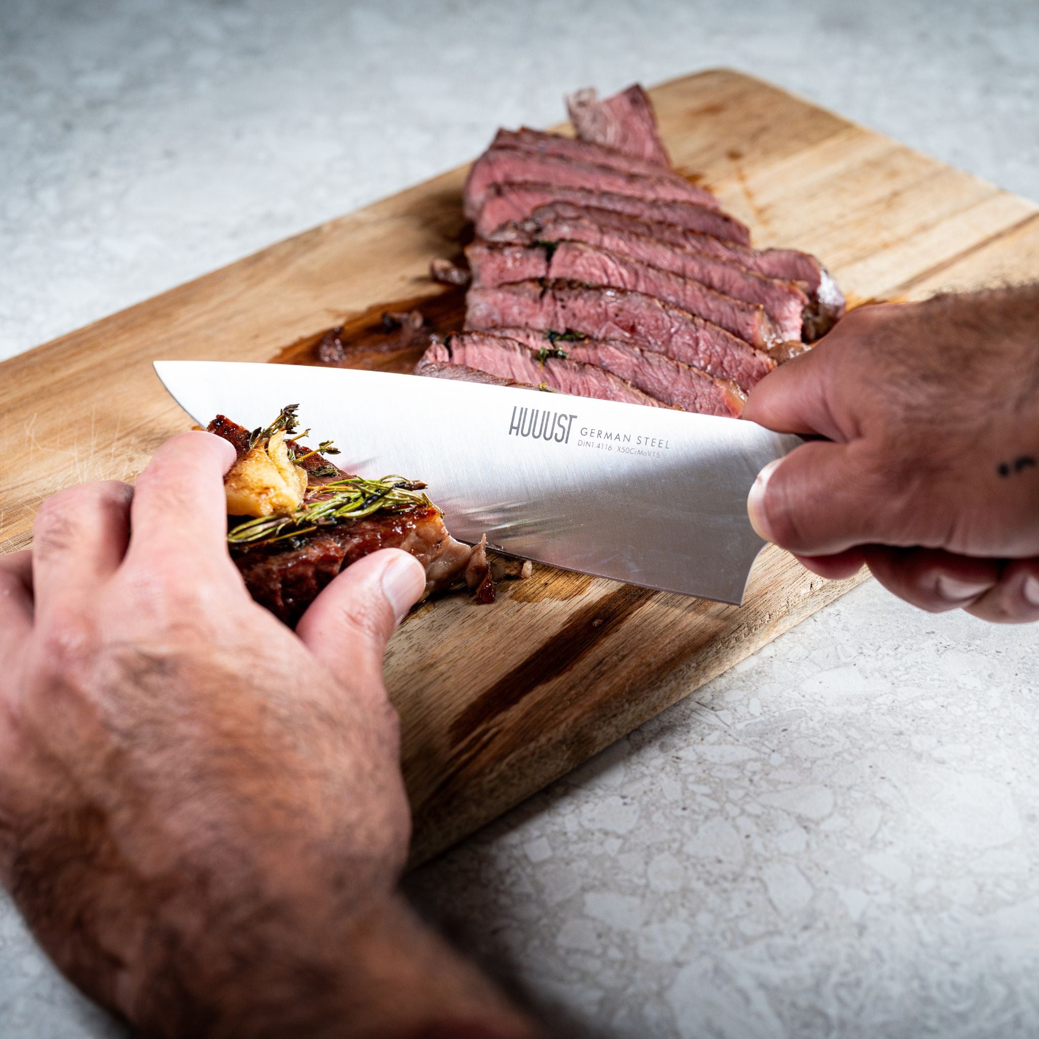 ostry kuchynsky nuz pro kazdodenni pouziti